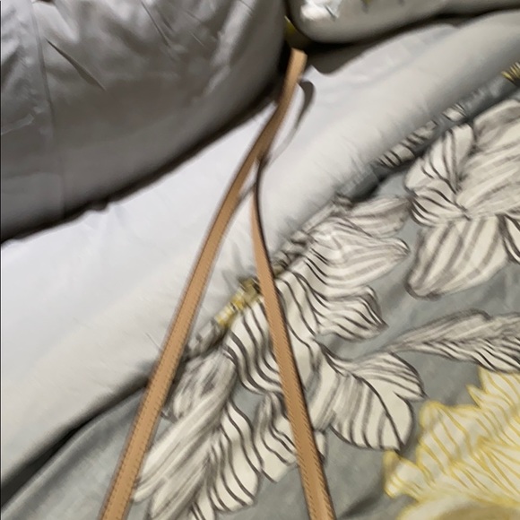 Michael Kors crossbody - Picture 2 of 6